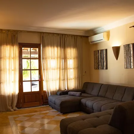 Iseo Playa Blanca (Lanzarote)