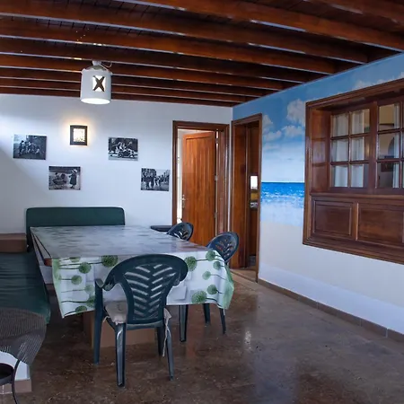 Iseo Playa Blanca (Lanzarote)